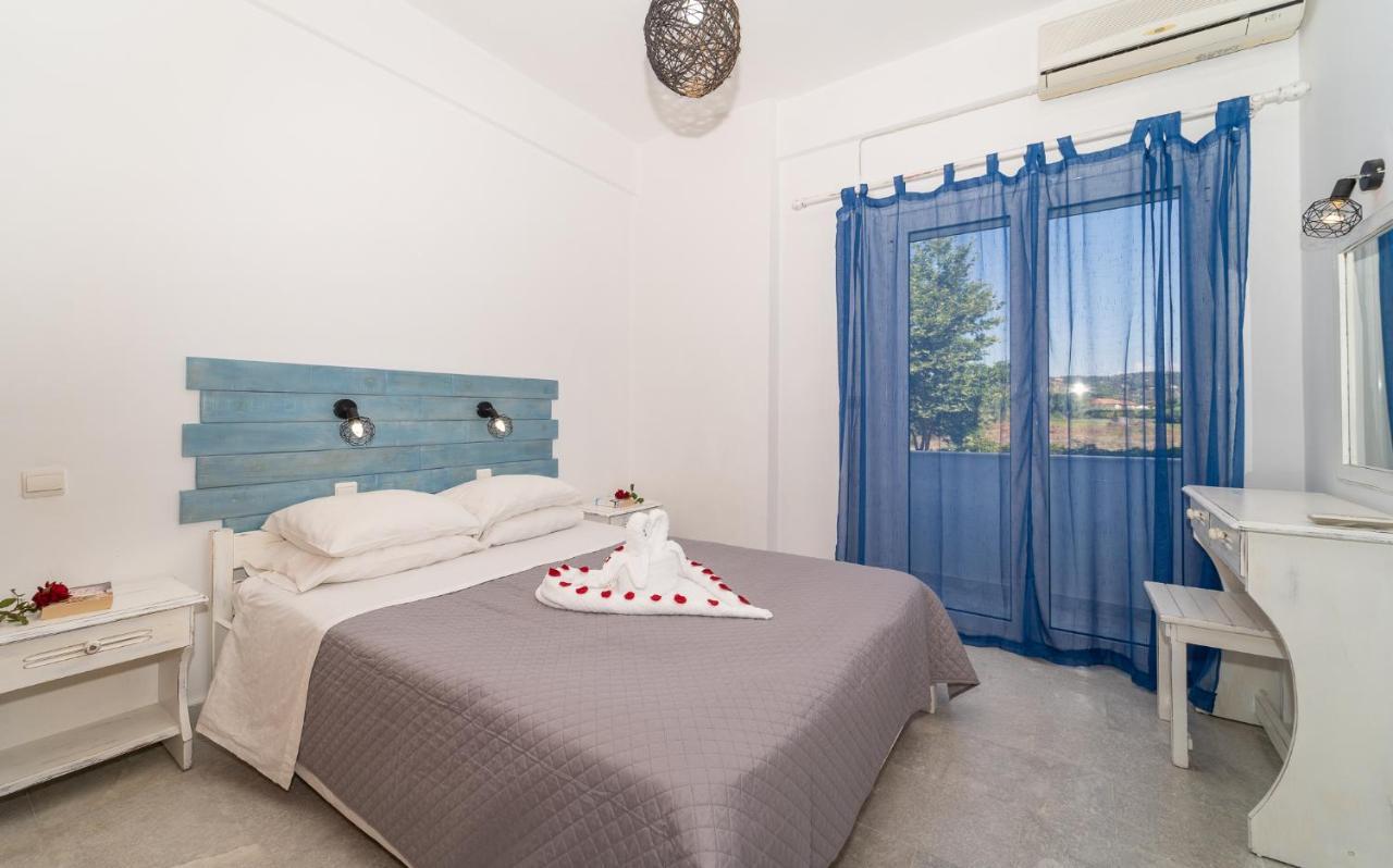 Blue Houses Apartments Finikounda Exterior foto